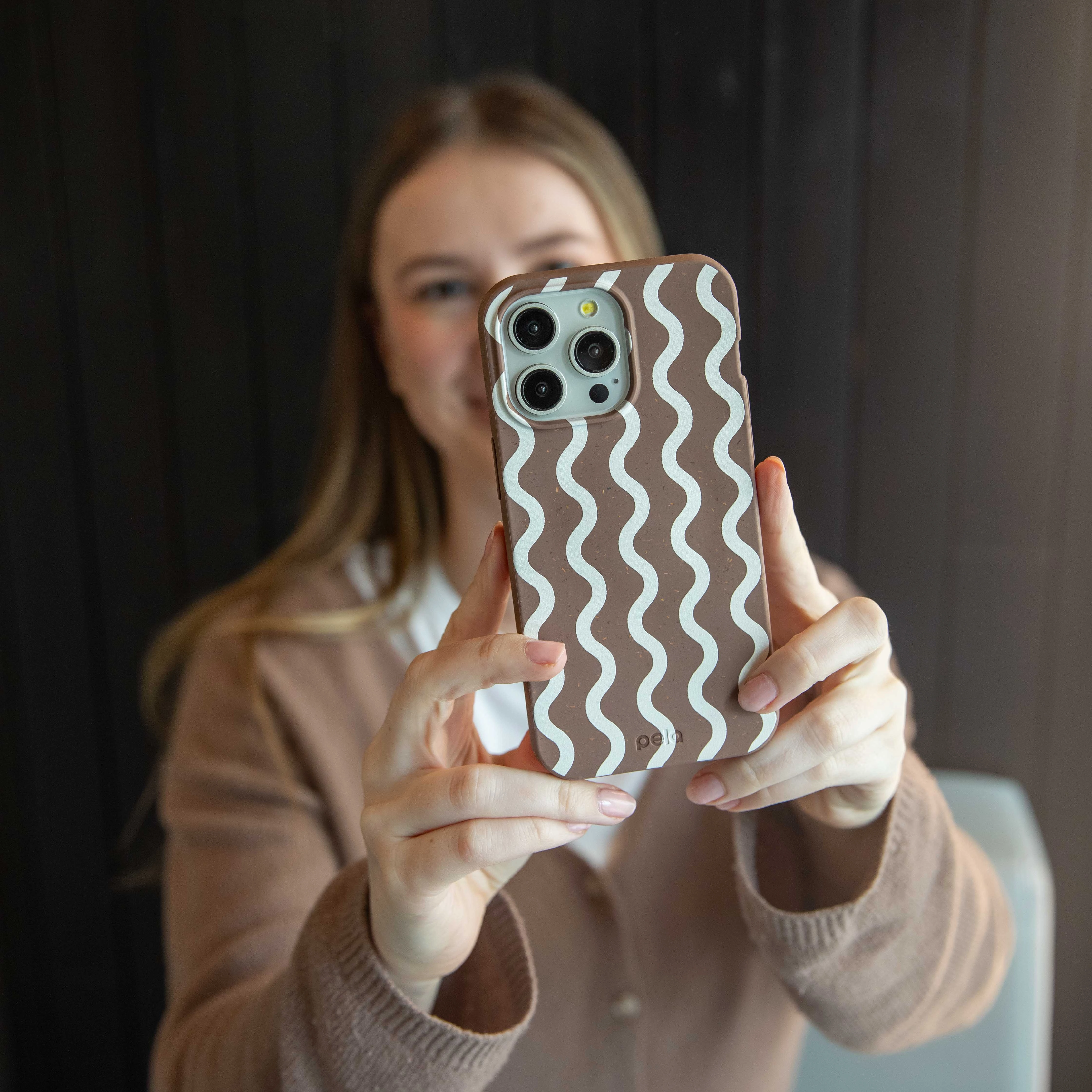 Refined Finish Chocolate Brown Latte Waves iPhone 17 Pro Max Case