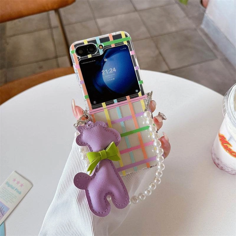 Smooth Form Texture Sleek Form Delight Plaid Teddy Charm Case - Samsung