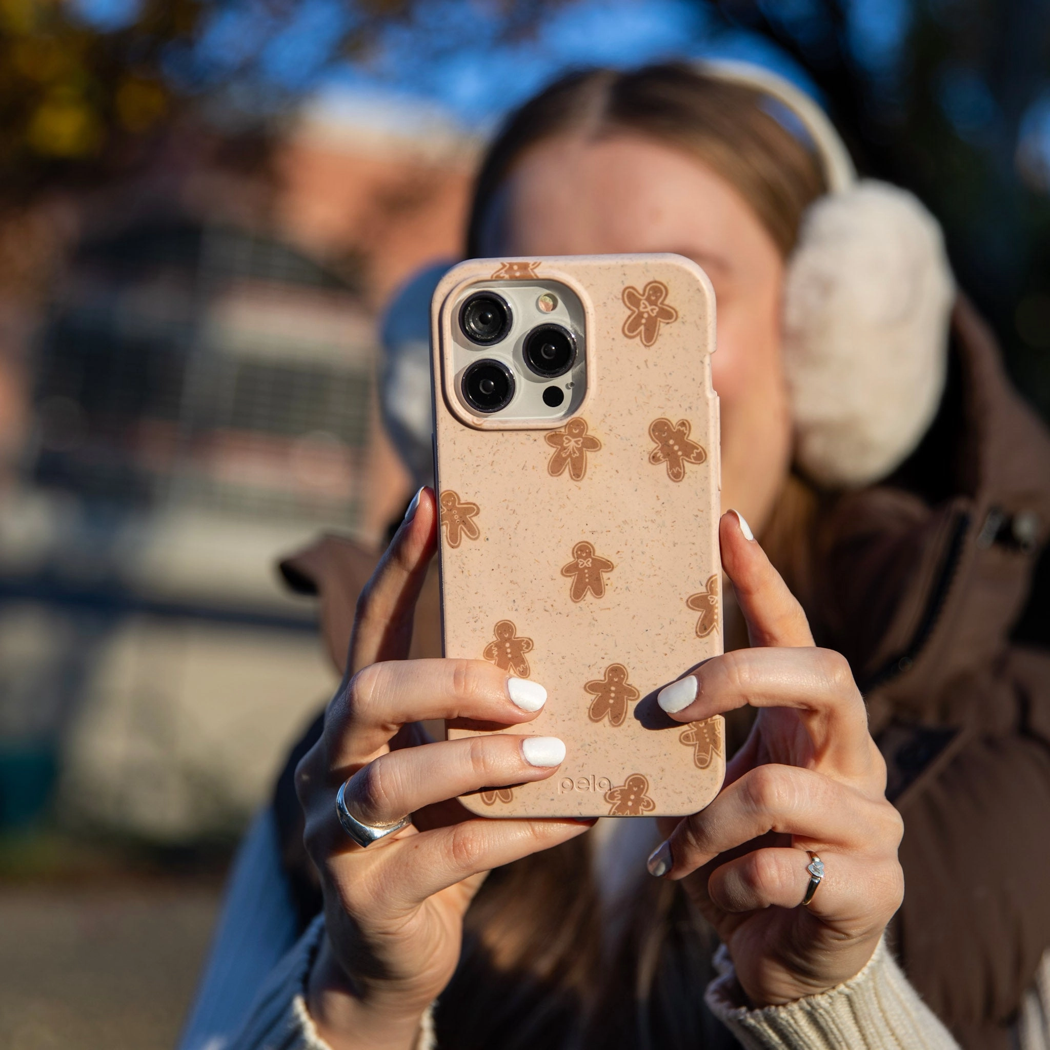 Premium Edge Design Subtle design Seashell Gingerbread delight iPhone 17 Pro Max Case